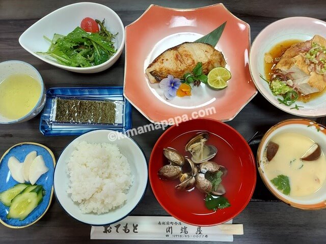 福井県今庄の川端屋、朝食のセット