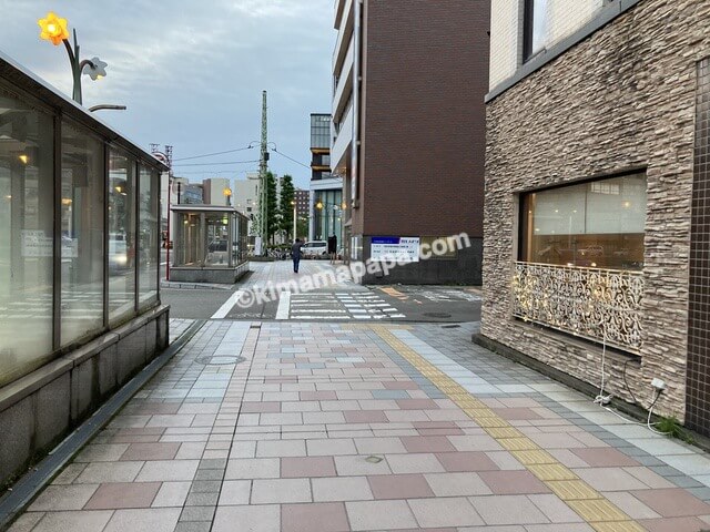 福井市、福井駅前から片町方向への道