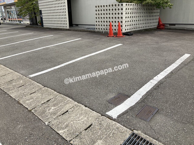 福井市、その字の駐車場