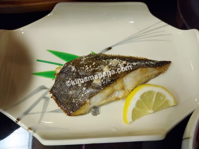 福井県若狭町の幸楽、夕食のカレイ焼き魚