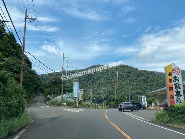 福井県若狭町、県道216号のレインボーライン入口