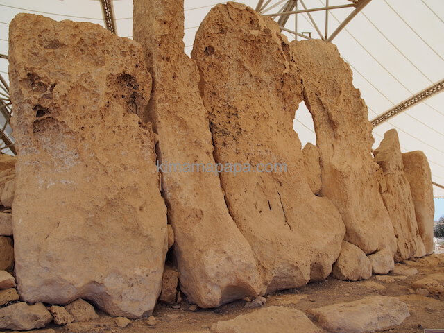 ハジャール・イム神殿の巨石