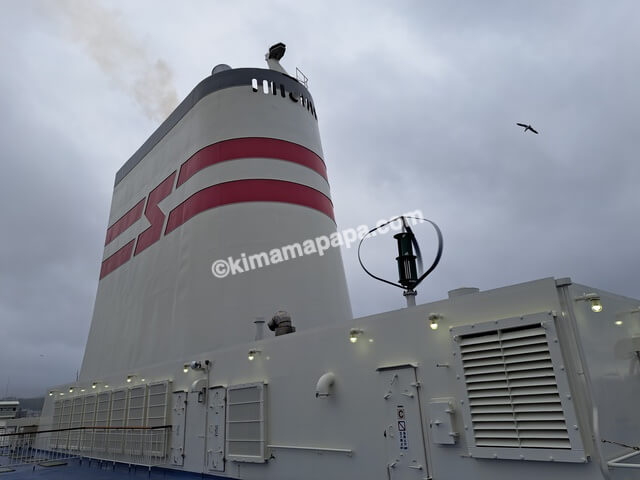 小樽港→新潟港の新日本海フェリーらべんだあ、6階デッキの煙突