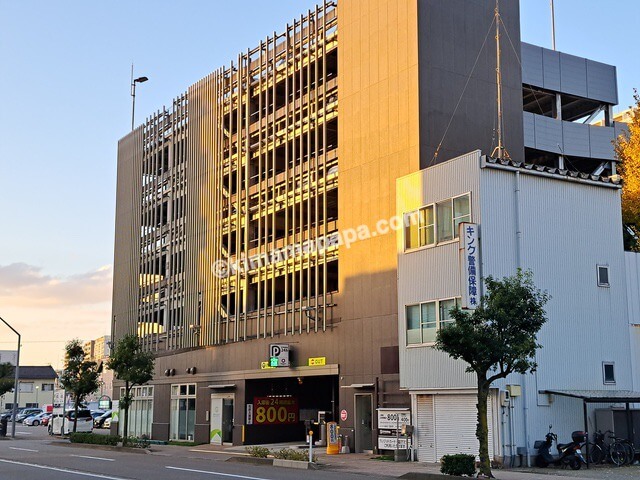 石川県金沢市、ダイワロイネットホテル金沢駅西口の駐車場