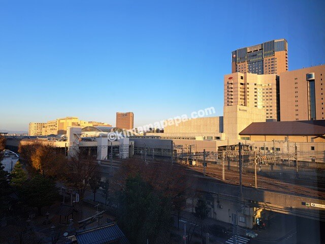 石川県金沢市のダイワロイネットホテル金沢駅西口、スーペリアダブルルームから見える金沢駅