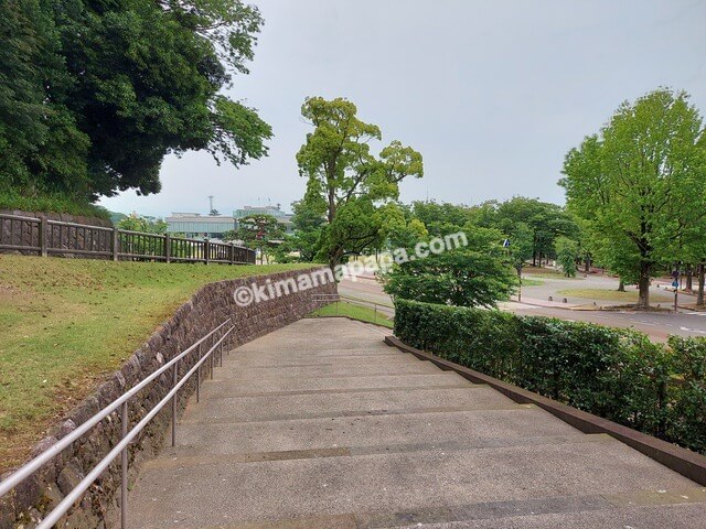 石川県金沢市、金沢城公園の玉泉院丸口への階段