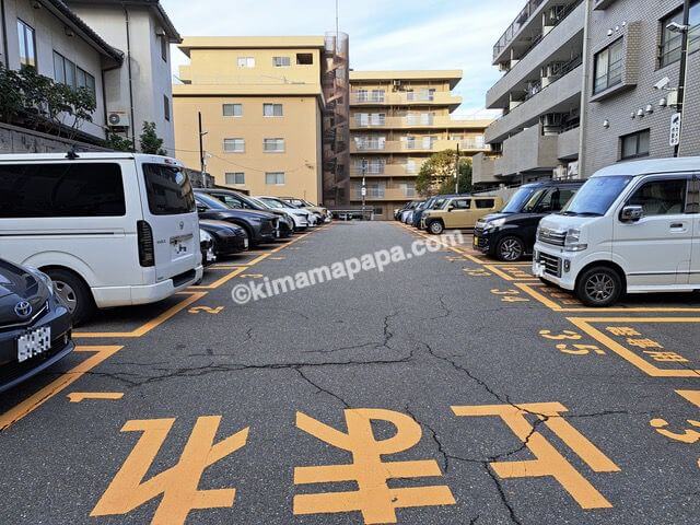 石川県金沢市、三井のリパークの駐車場