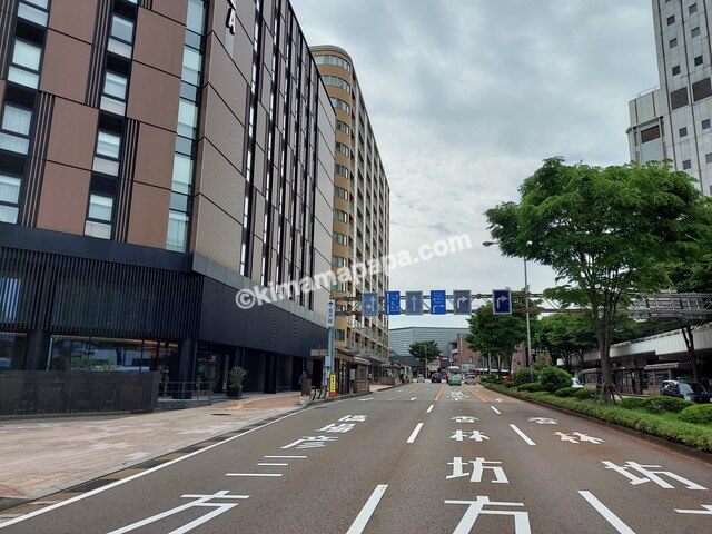 金沢市内の県道13号線、武蔵交差点付近