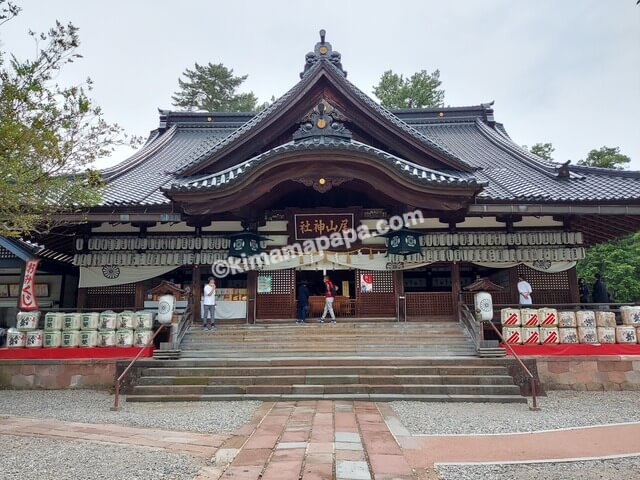 石川県金沢市、尾山神社の拝殿