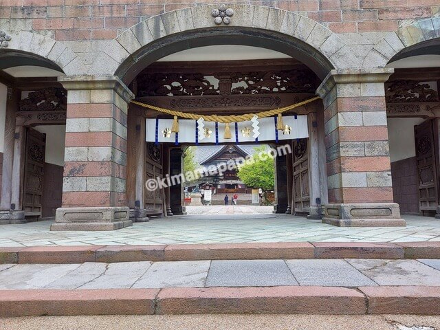 石川県金沢市、尾山神社の神門