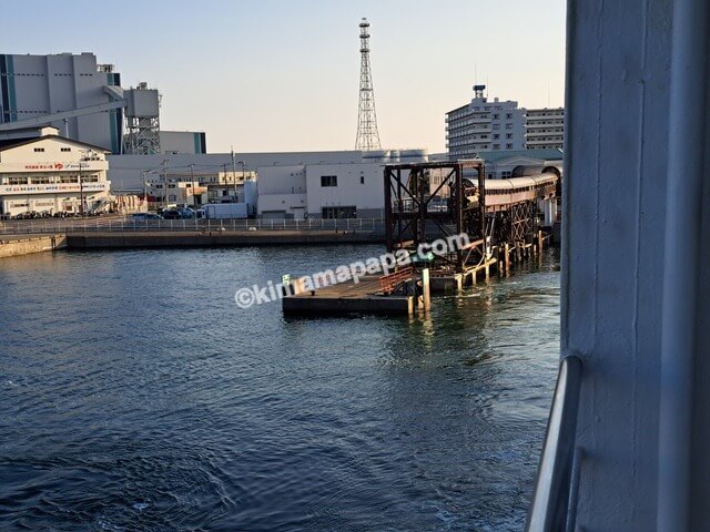 久里浜港→金谷港の東京湾フェリー、久里浜港出港