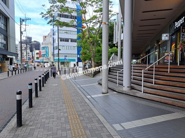 神奈川県相模原市、駅前mewe付近の道路