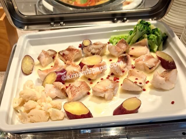 神奈川県横浜市のハーバーキッチン、本日の魚料理ブールブランソース