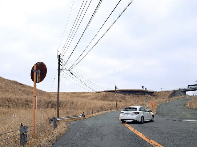 熊本県阿蘇市、国道212号線から県道12号線への交差点