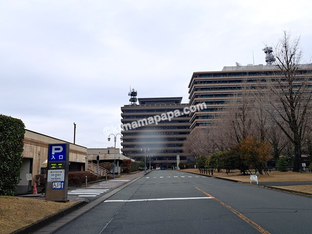 熊本県熊本市、県庁の駐車場入口