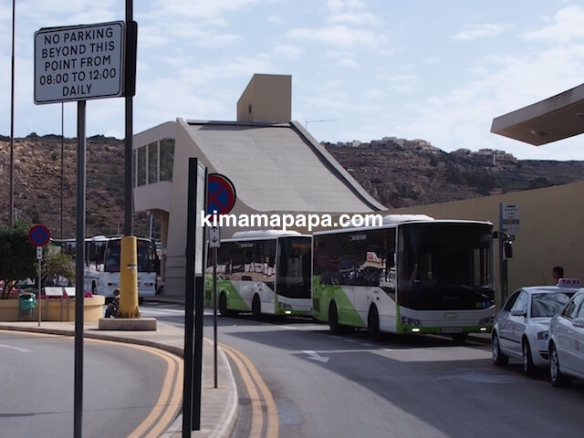 マルタ、ゴゾ島のvapurバス停
