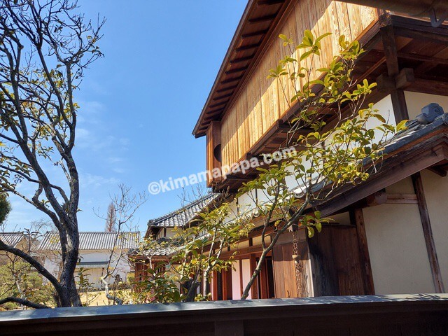 長野県長野市の真田邸、外から見た2階のおくつろぎの間