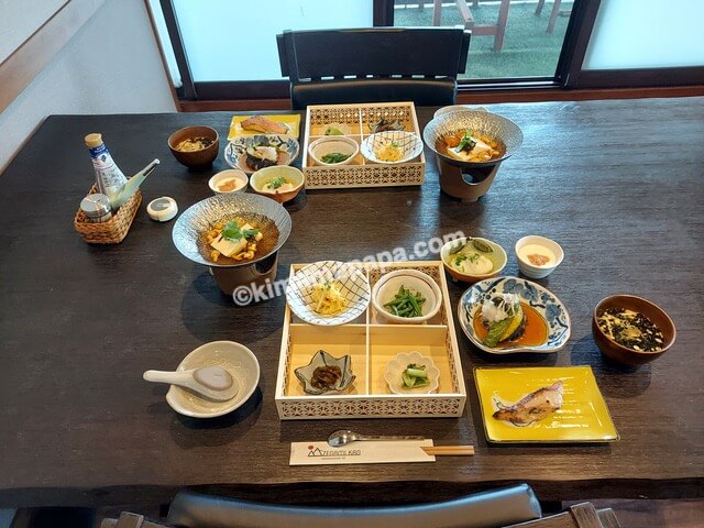 長野県野沢温泉村の畔上館、朝食のお料理