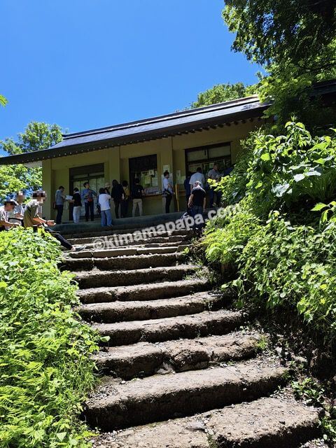 長野県長野市戸隠、戸隠神社奥社の社務所