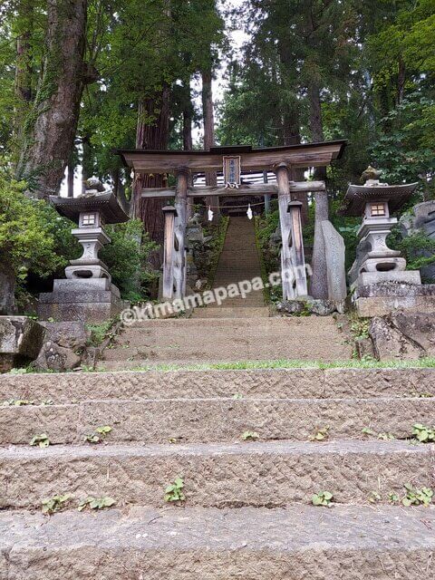 長野県野沢温泉村、湯澤神社の外観