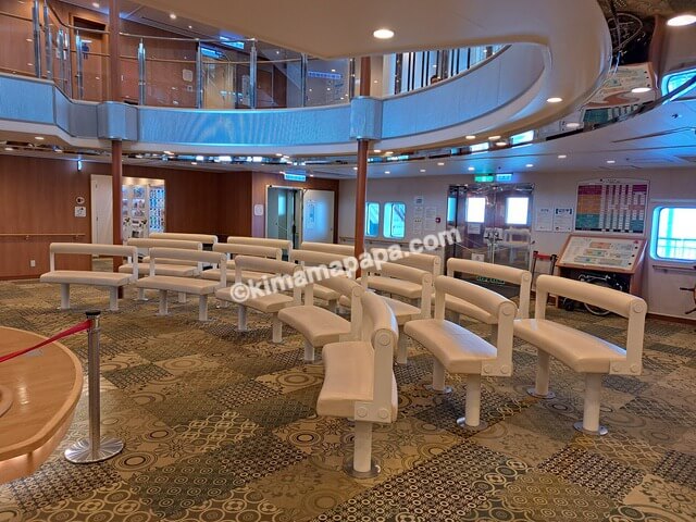 新潟港→小樽港の新日本海フェリーあざれあ、4階エントランスホール