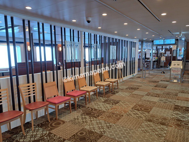 新潟港→小樽港の新日本海フェリーあざれあ、5階レストラン白樺の入口