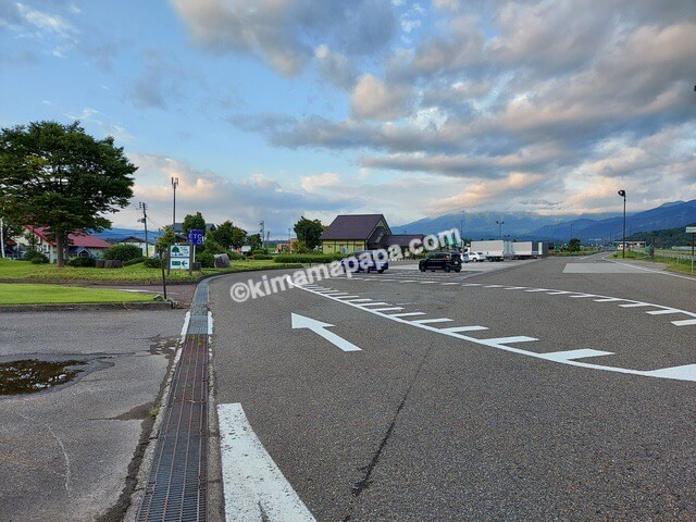 新潟県妙高市、上信越自動車道の新井PA（上り）の駐車場