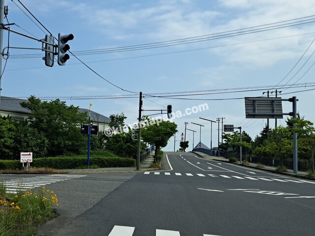 新潟県新潟市、新潟港付近の道路