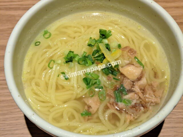 大分県別府市の灯りの宿燈月、夕食のゆず入り鶏ガラ清湯ラーメン