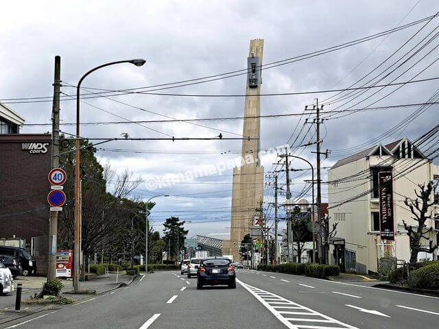 大分県別府市、県道52号線から見えるグローバルタワー