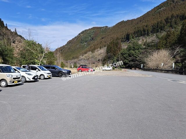 大分県日田市、進撃の巨人 大山ダム銅像