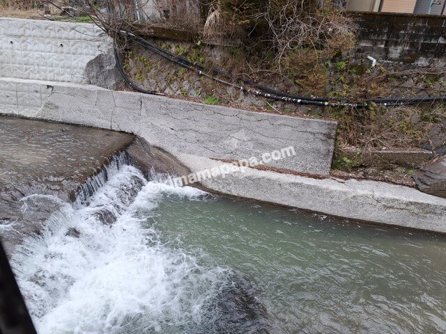 大分県湯布院町の大吉旅館、お風呂からの眺め