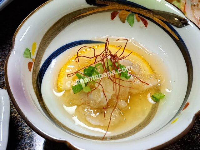 大分県湯布院町の大吉旅館、夕食のハモ