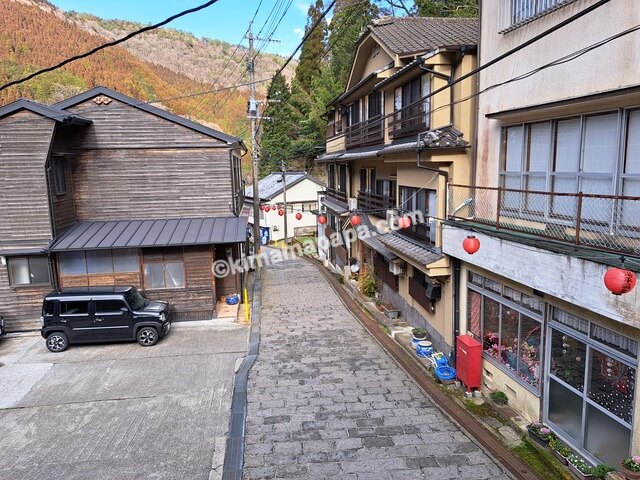大分県湯布院町の大吉旅館、ゆったり和洋室からの眺め