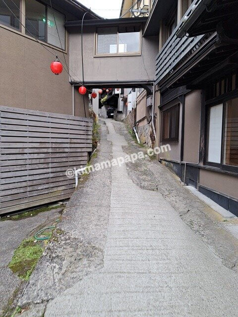 大分県湯布院町、湯平温泉街