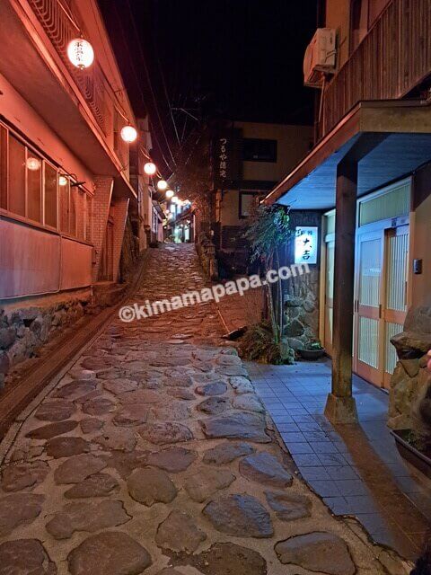 大分県湯布院町、湯平温泉街