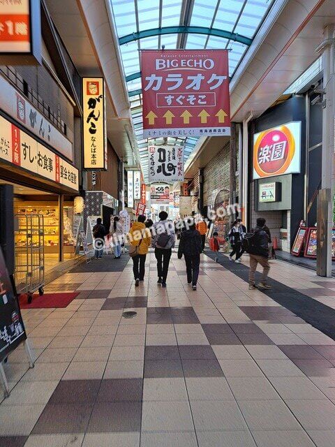 大阪市中央区、なんば南海通のがんこすし付近