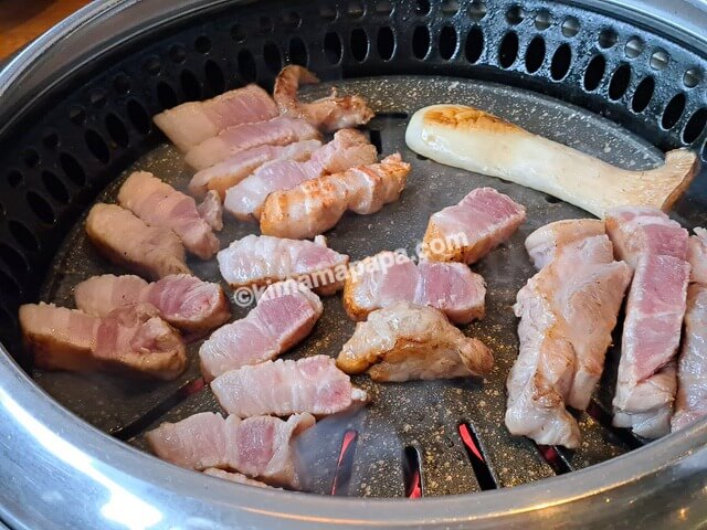 ソウル江西区のクムコギッチッ、金豚サムギョプサルと肩ロース