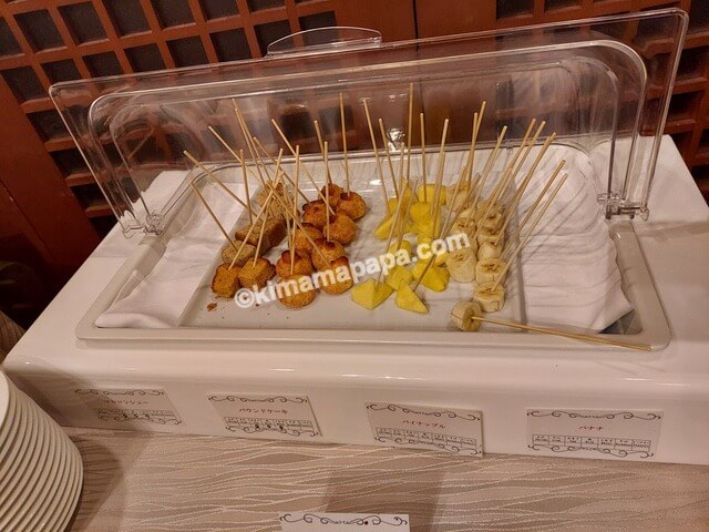 富山県魚津市のホテルグランミラージュ、夕食のチョコレートフォンデュの具材